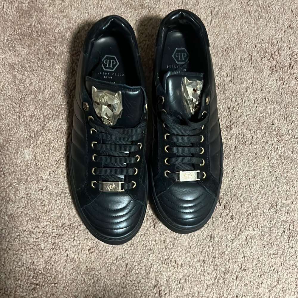 Used like new Luxury brand shoes